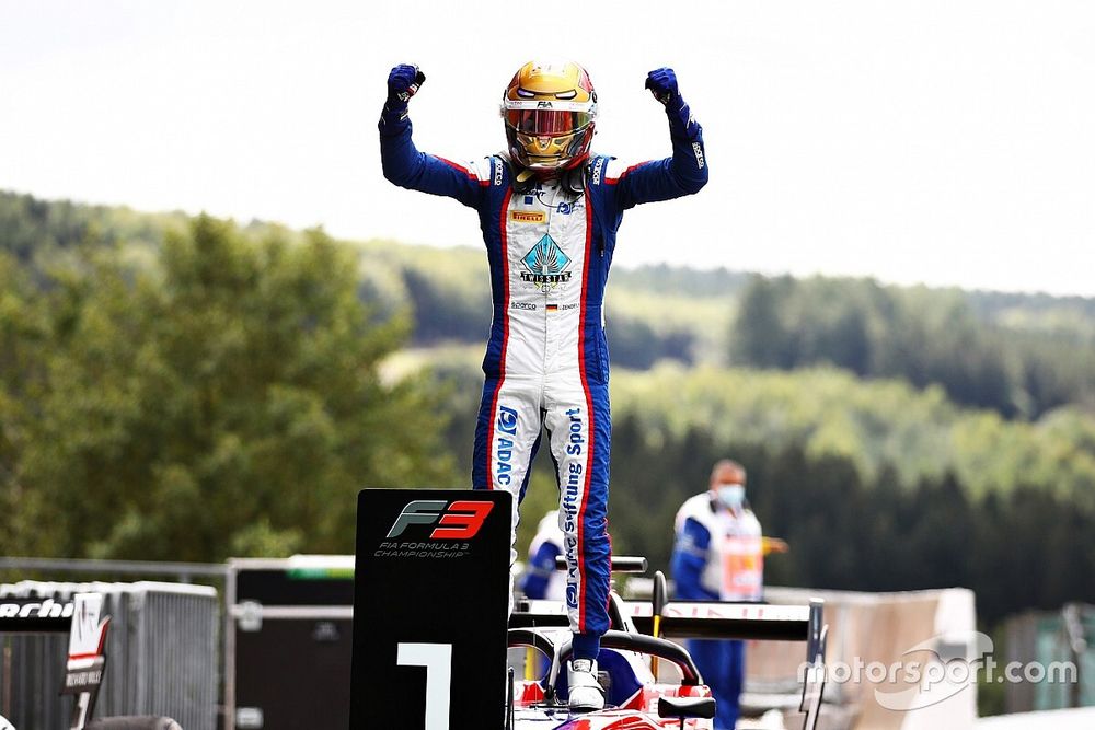 Race winnaar Lirim Zendeli, Trident