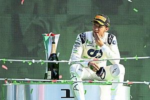 Gasly wint bizarre Grand Prix van Italië, podium voor Sainz en Stroll