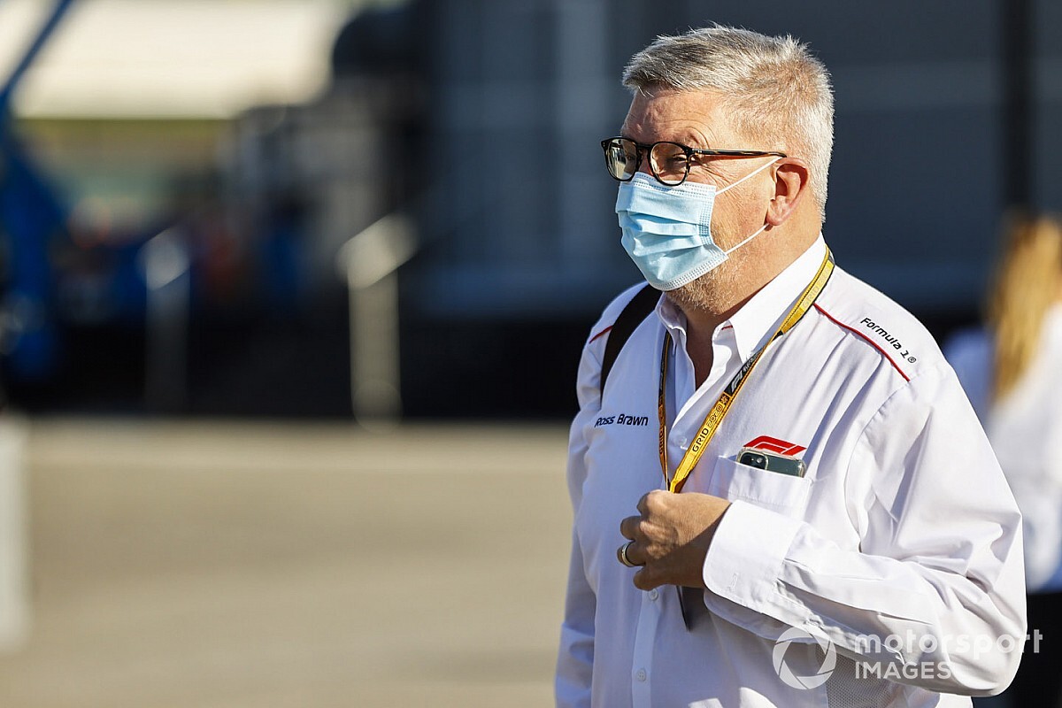 F1-directeur Brawn kritisch over optreden Verstappen en Leclerc