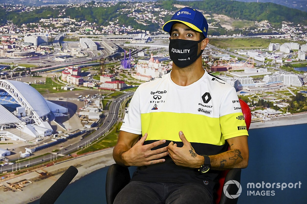 Ricciardo: "Renault'nun Rusya'daki podyum şansı hakkında konuşmak için 'daha erken'"