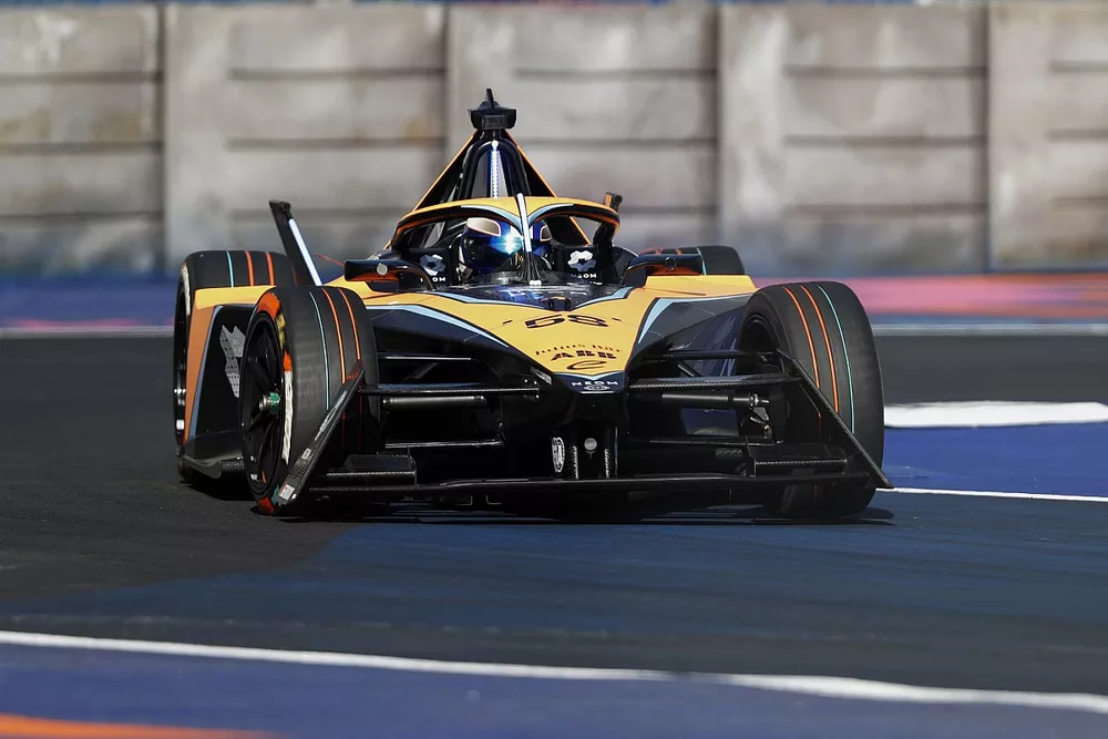 Rene Rast, NEOM McLaren Formula E Team, Nissan e-4ORCE 04
