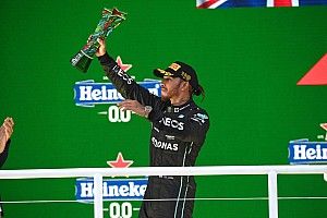 Wolff ve a Hamilton más años en Mercedes: "¿Por qué no diez títulos?"