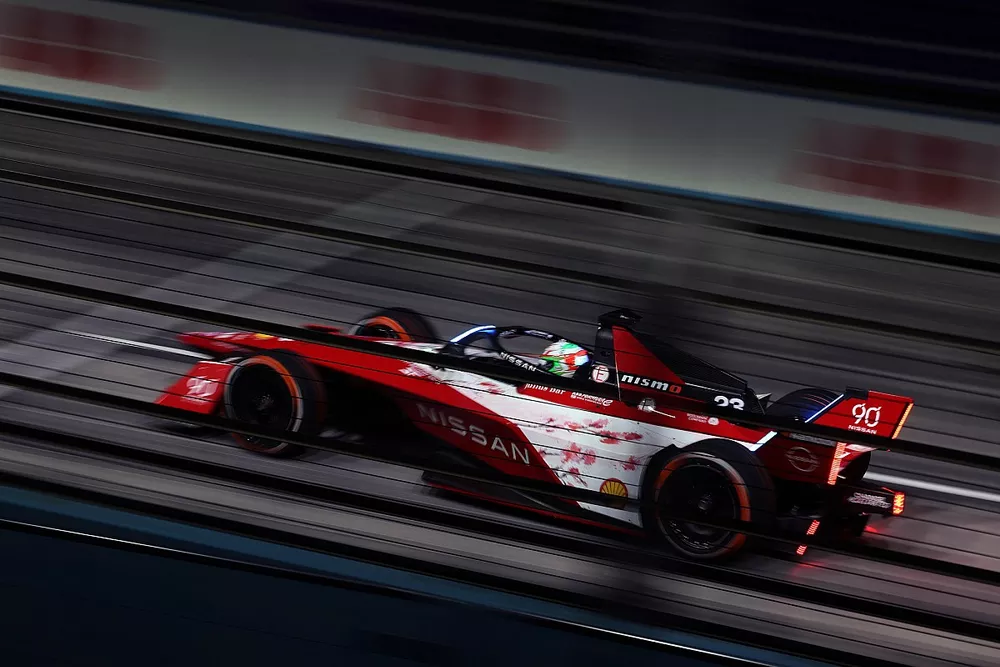 Sacha Fenestraz, Nissan