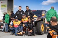 Isidre Esteve se prepara para el Dakar con un Repsol Toyota Hilux V6 "m&aacute;s competitivo"
