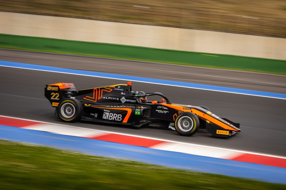 FRECA: Pedro Clerot garante dois top-5 em Misano e é o terceiro colocado do campeonato