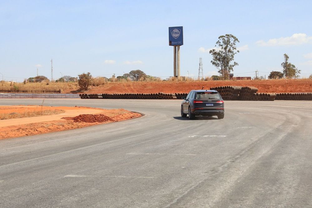 Obras no Aut&oacute;dromo de Bras&iacute;lia