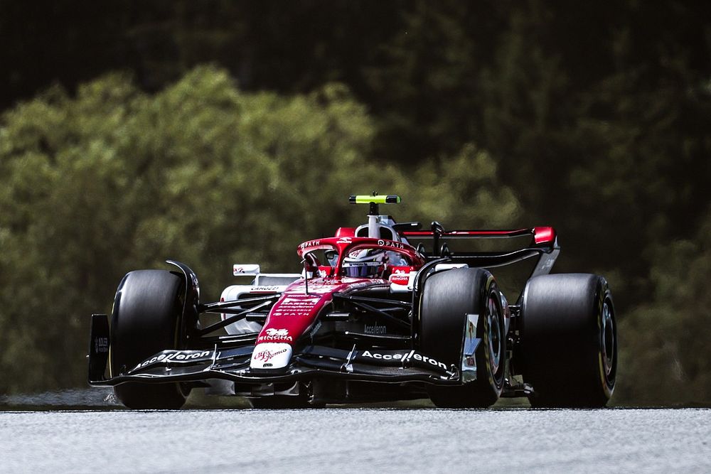 Zhou Guanyu, Alfa Romeo C42