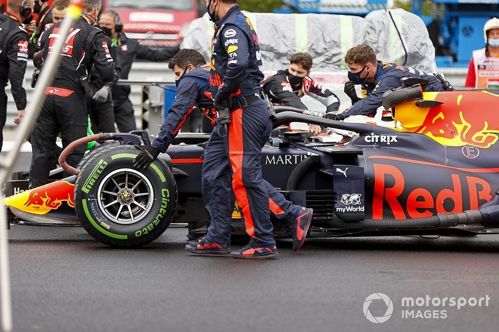 Max Verstappen, Red Bull Racing RB16 sulla griglia