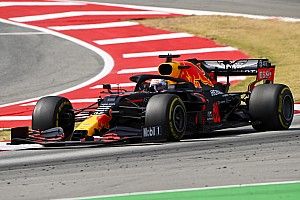 Verstappen: Momenteel niet reëel om over titelstrijd te praten
