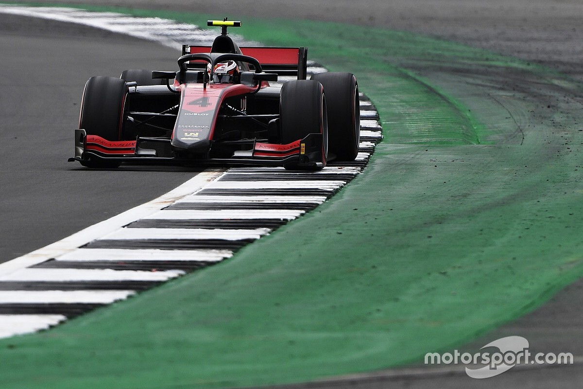 Silverstone F2: Ilott denies Lundgaard maiden pole
