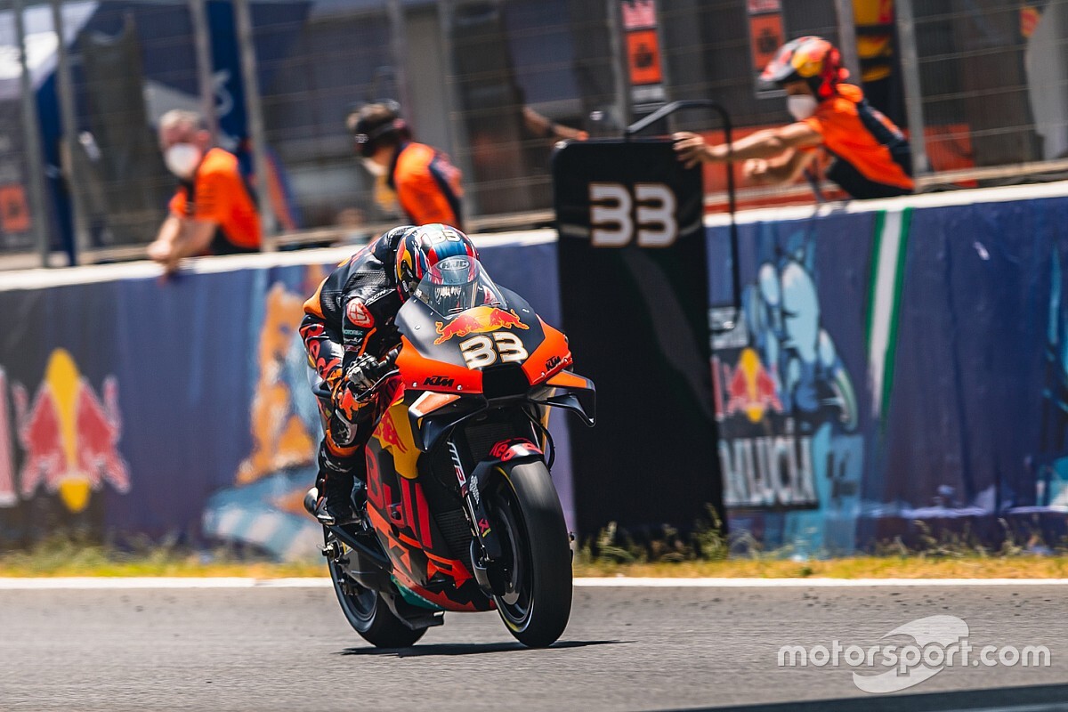 El prometedor debut de Binder en MotoGP no encuentra premio