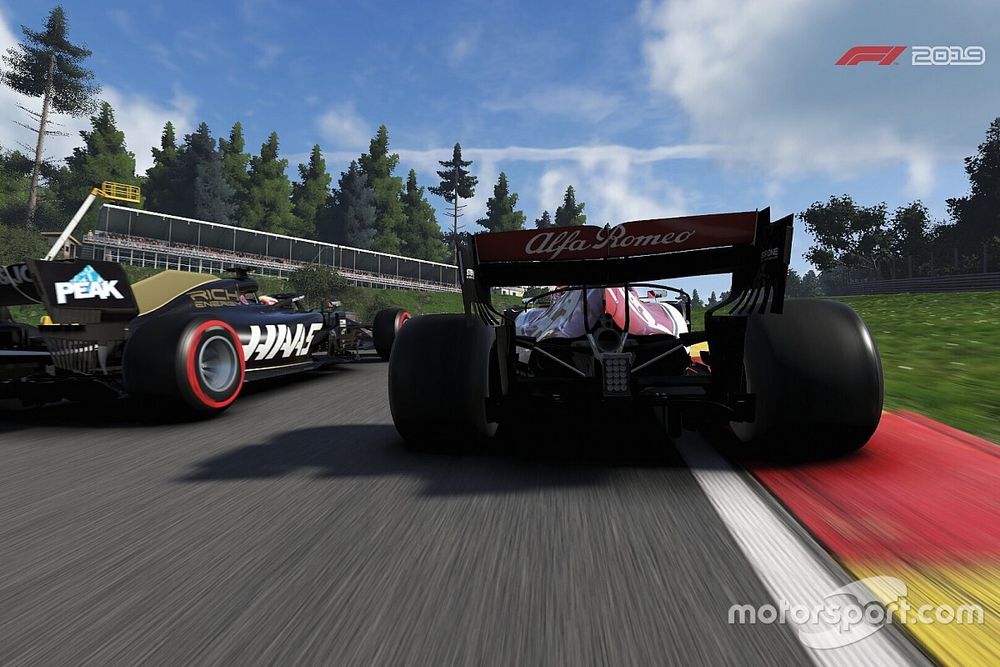 Videós válogatás az F1-es Virtuális Nagydíjak legjobb jeleneteiből