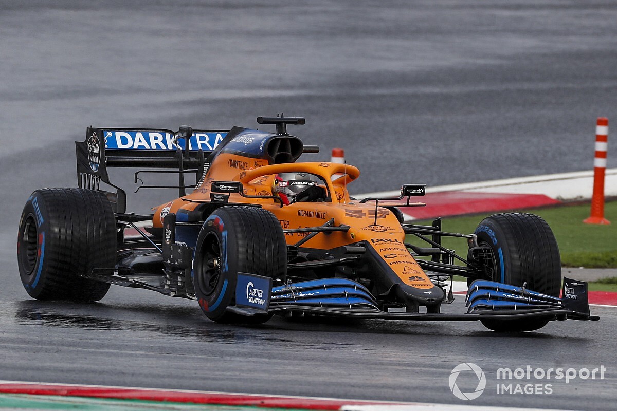 Bos McLaren Ungkap Alasan Ferrari Merekrut Sainz