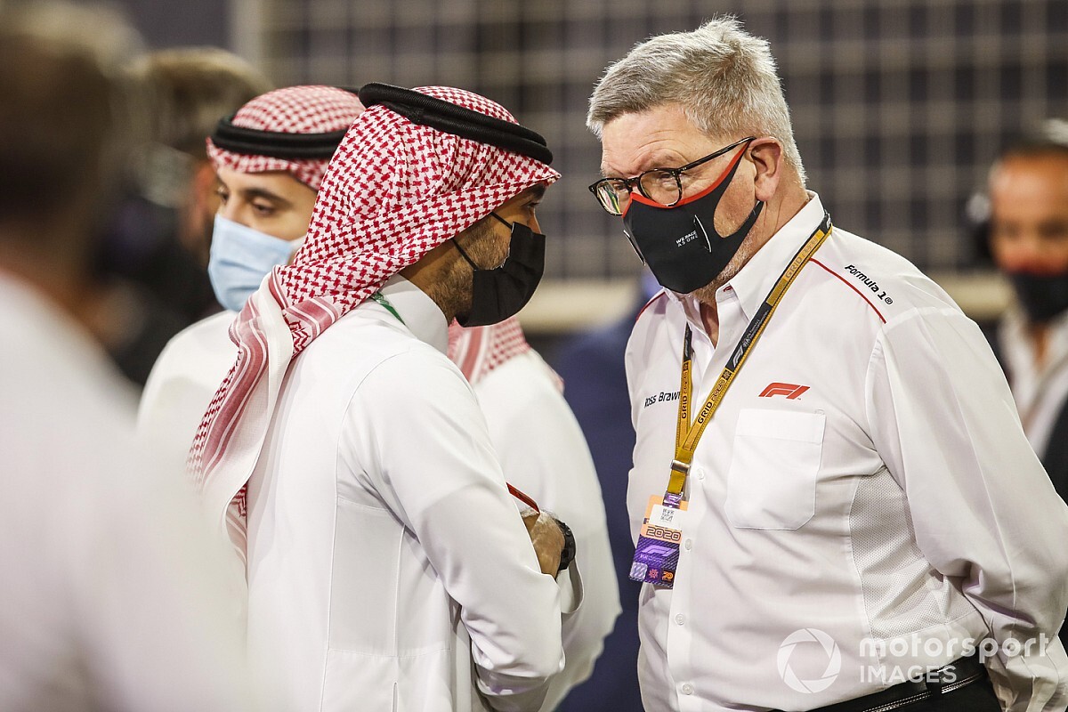 Brawn: "İlerleyen yıllarda pilot maaşlarına sınır getireceğiz"