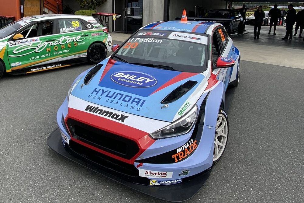 Paddon na pole position