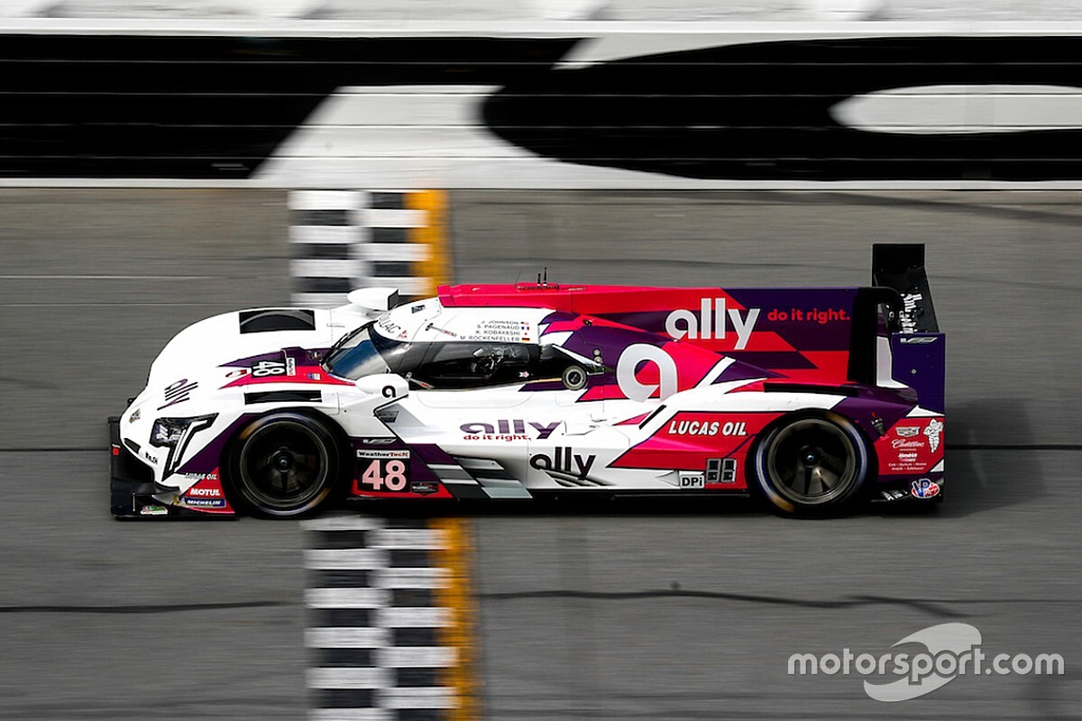 IMSA Roar: Pagenaud's AXR Cadillac leads first session
