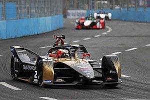 Vergne nyerte a Róma E-Prix drámai első versenyét, nullázott a Mercedes!