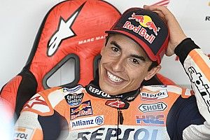 Collega’s reageren op terugkeer Marquez: “Zijn lach deed me goed”