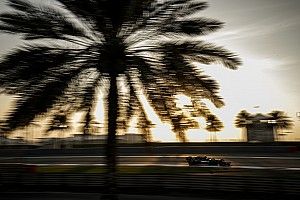 Hughes: "Verstappen ve Russell 2022'de Mercedes adına yarışabilir"