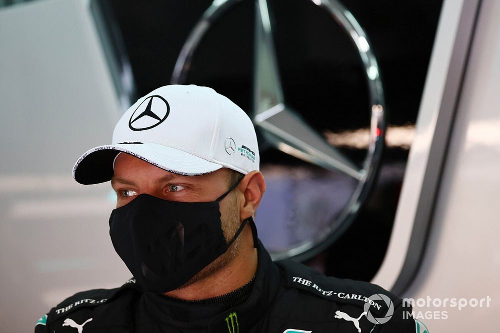 Bottas válaszolt Russell szavaira: „Érdekes elméletei vannak…”