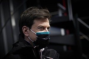 F1- Chefe da Red Bull detona Wolff: "Deveria olhar para o seu próprio negócio"; entenda polêmica