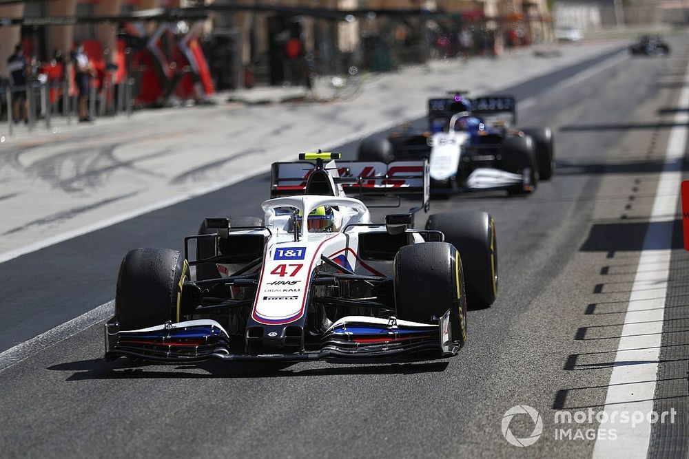 Mick Schumacher, Haas VF-21 and George Russell, Williams FW43B 