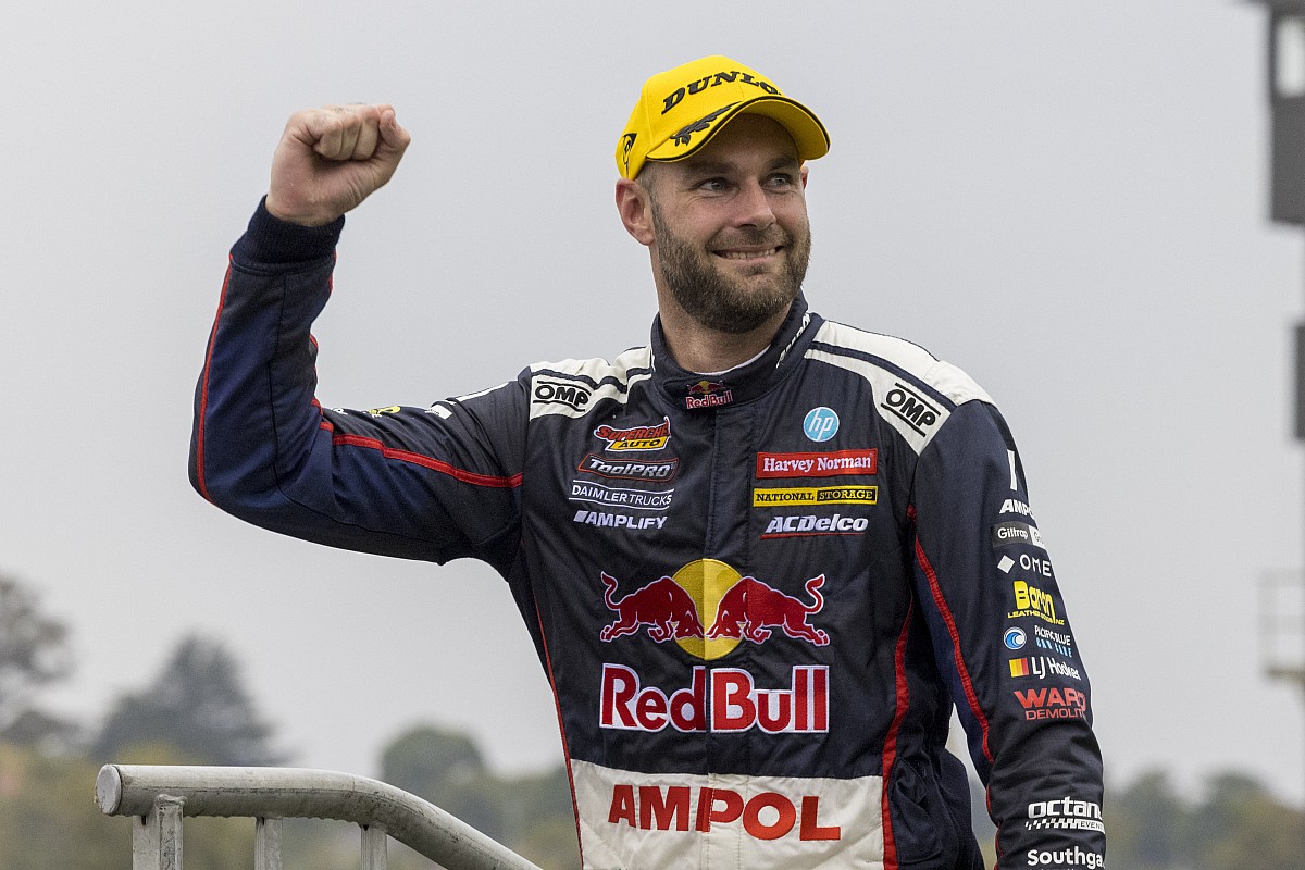 Scans reveal van Gisbergen broke ribs in crash