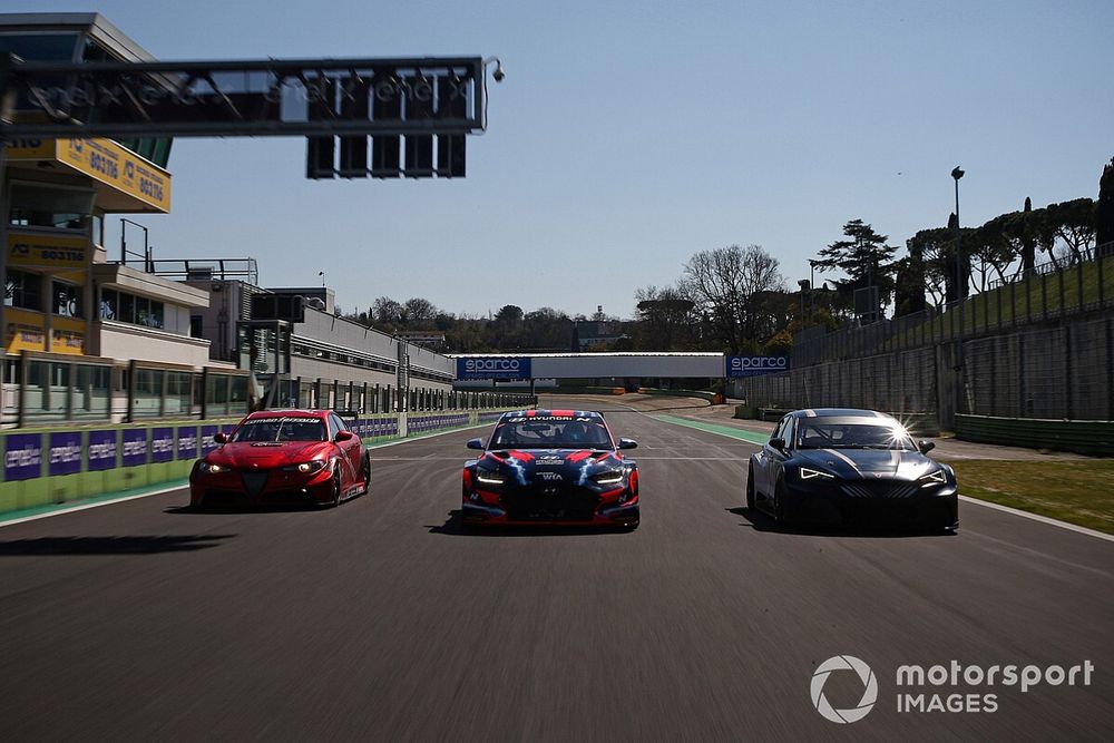 Cupra eRacer, Alfa Romeo Giulia ETCR, Hyundai Veloster N ETCR