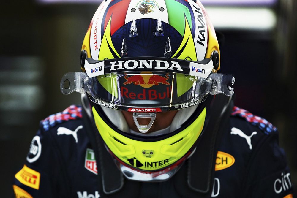 Horner te spreken over Perez: "Grijpt deze kans met beide handen aan"