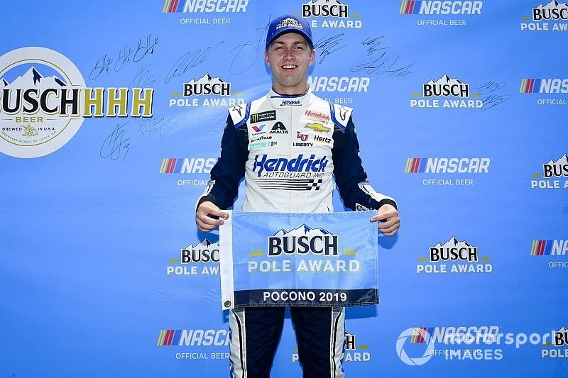 William Byron logra la pole en Pocono y Suárez en noveno