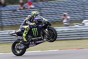 Rossi: “Lorenzo tiene un problema técnico con la Honda”