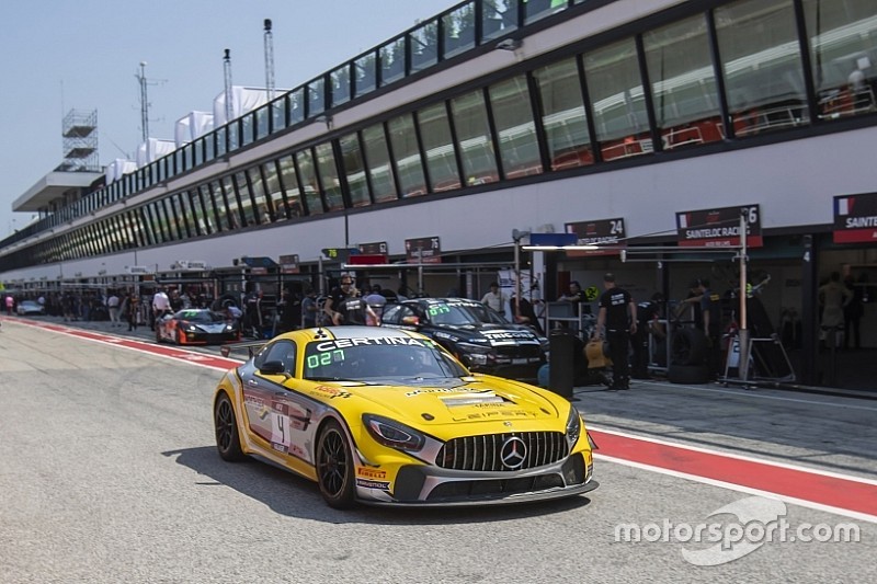 Kisiel walczy w Misano