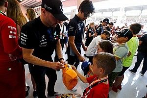Bottas szerint túl erős a Ferrari motorja, és hisz Hamilton legyőzésében