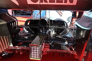 Leclerc tarolhat, Vettel a Mercedesek mögött, ott a McLaren!