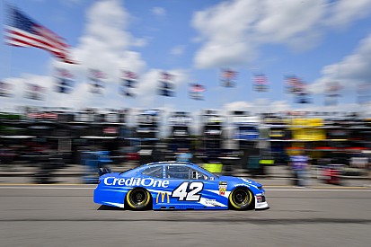 Kyle Larson completes sweep of stage wins at Pocono