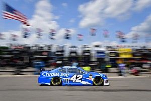 Kyle Larson completes sweep of stage wins at Pocono