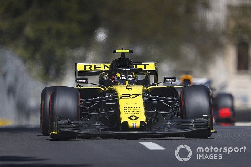 Hülkenberg loin du compte, Ricciardo limite la casse