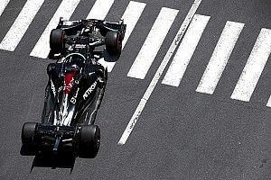Hamilton: "Non è facile vedersi fuori dalla top ten"