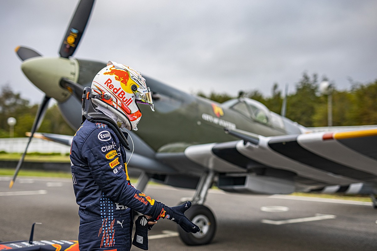 Verstappen avisa de que saldrá al ataque en la carrera al sprint