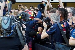 F1 - Horner rasga elogios a Pérez e crava: “Agora temos dois pilotos que têm algo a dizer”