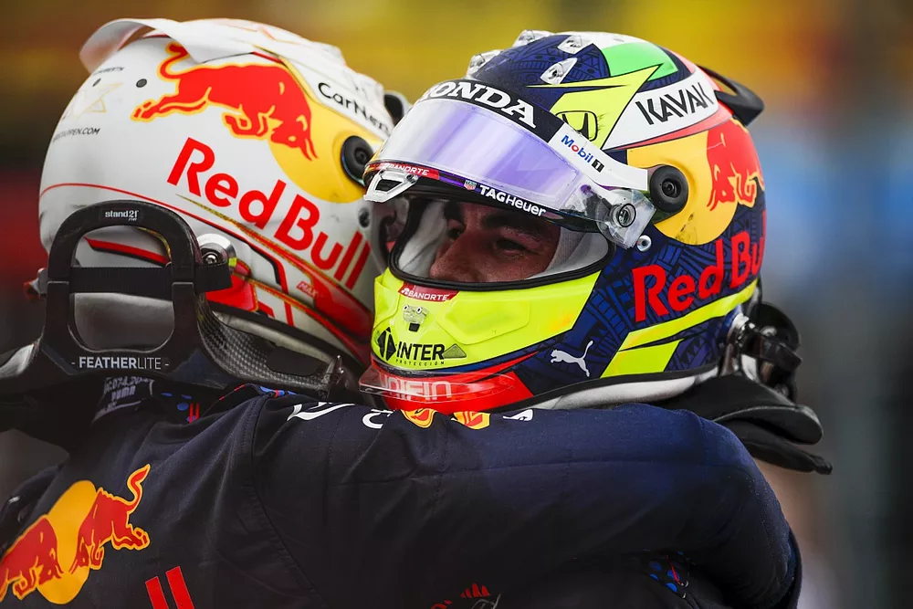 1018679084-LAT-20210620-GP2107_143419_DG19296