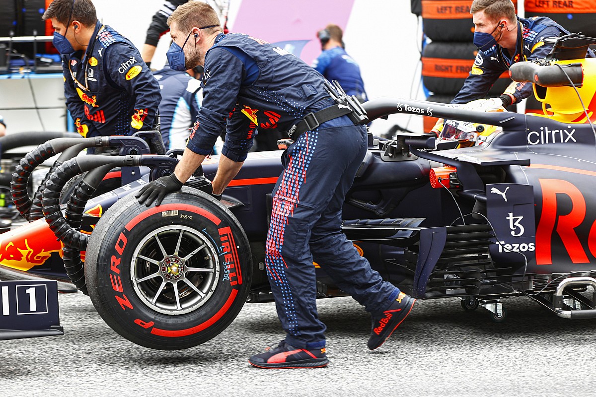 Helmut Marko némileg aggódik az első kvalifikációs sprintverseny előtt