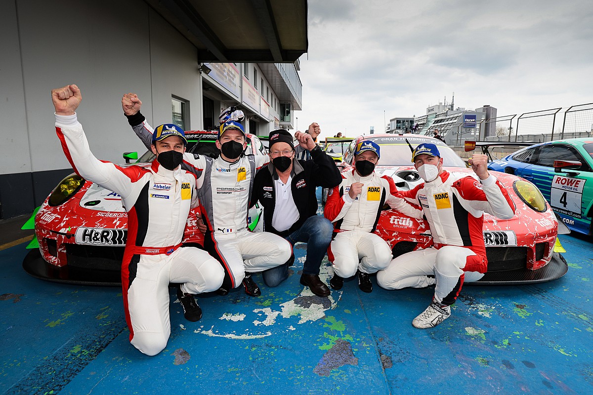 Porsche rządzi na Nordschleife