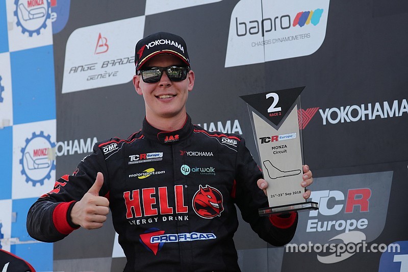 Josh Files continua nel TCR Europe con la Hyundai della Target Competition
