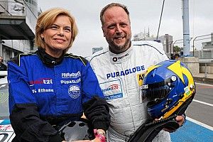 Smudo kutschiert Julia Klöckner um die Nürburgring-Nordschleife