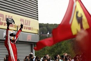Феттель выиграл Гран При Бельгии после большой аварии на старте
