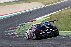 Carrera Cup Italia, Mugello: notizie sempre più confortanti arrivano per Mosca e Stefanelli