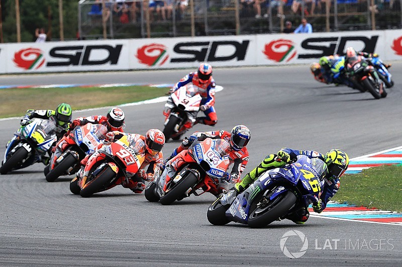Rossi: "Es una pena que yo esté en tan buena forma y la moto, no"
