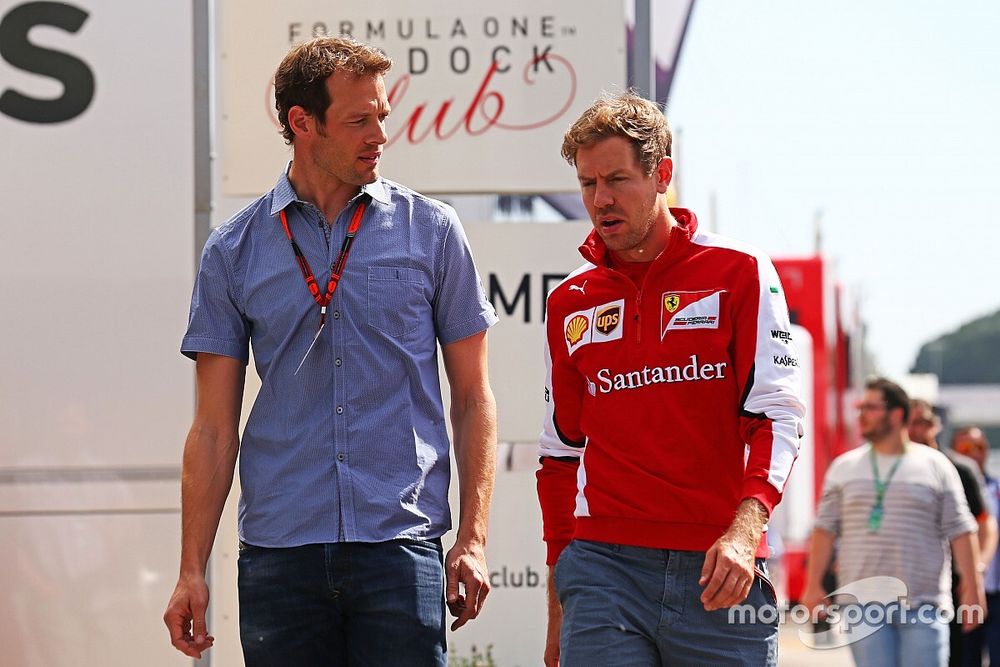 «Сначала любовь, потом выгорание». Вурц раскритиковал Ferrari за отношение к пилотам