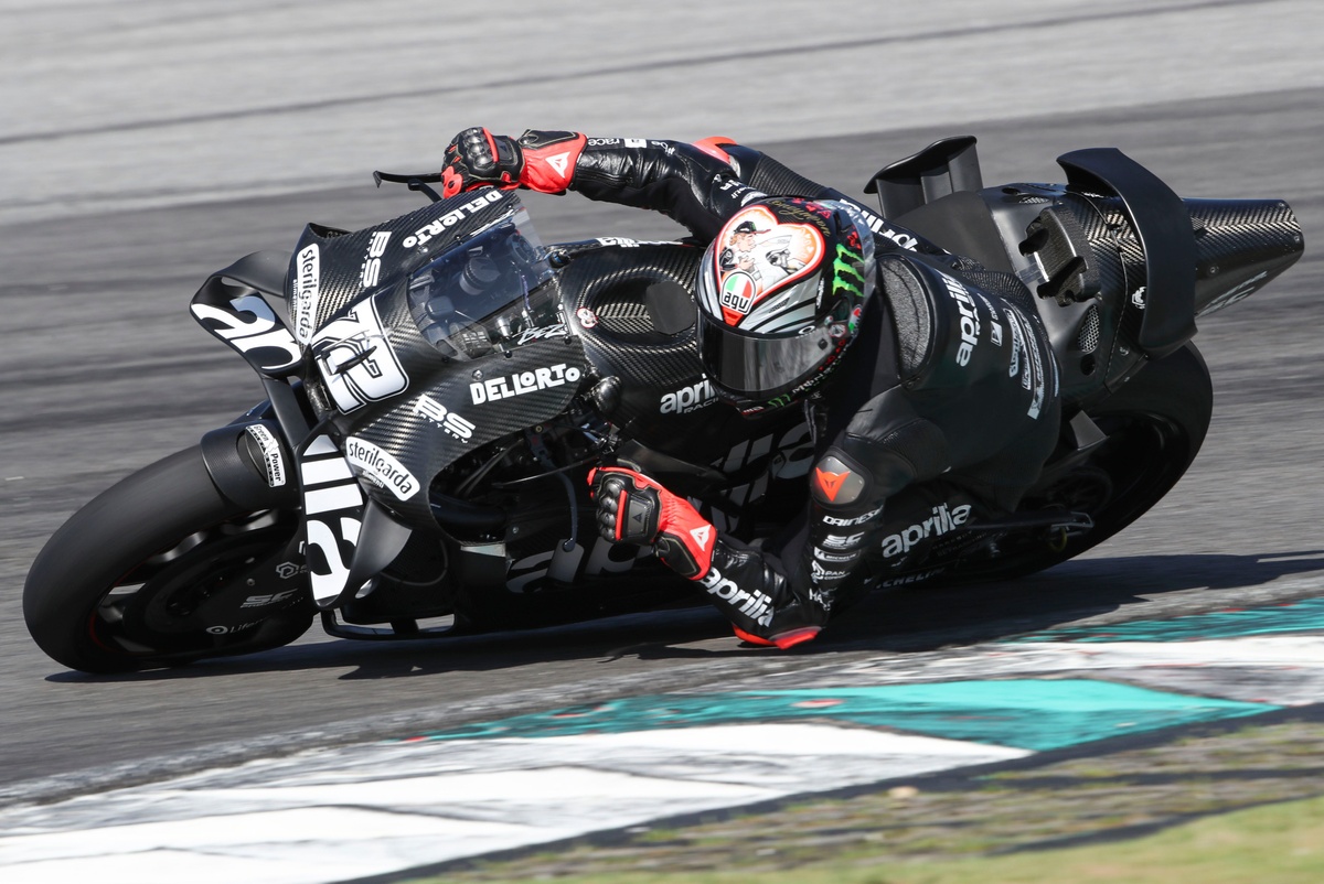 MotoGP | Aprilia: sulla RS-GP26 c'è la leg wing triplana e appare il cerchiello